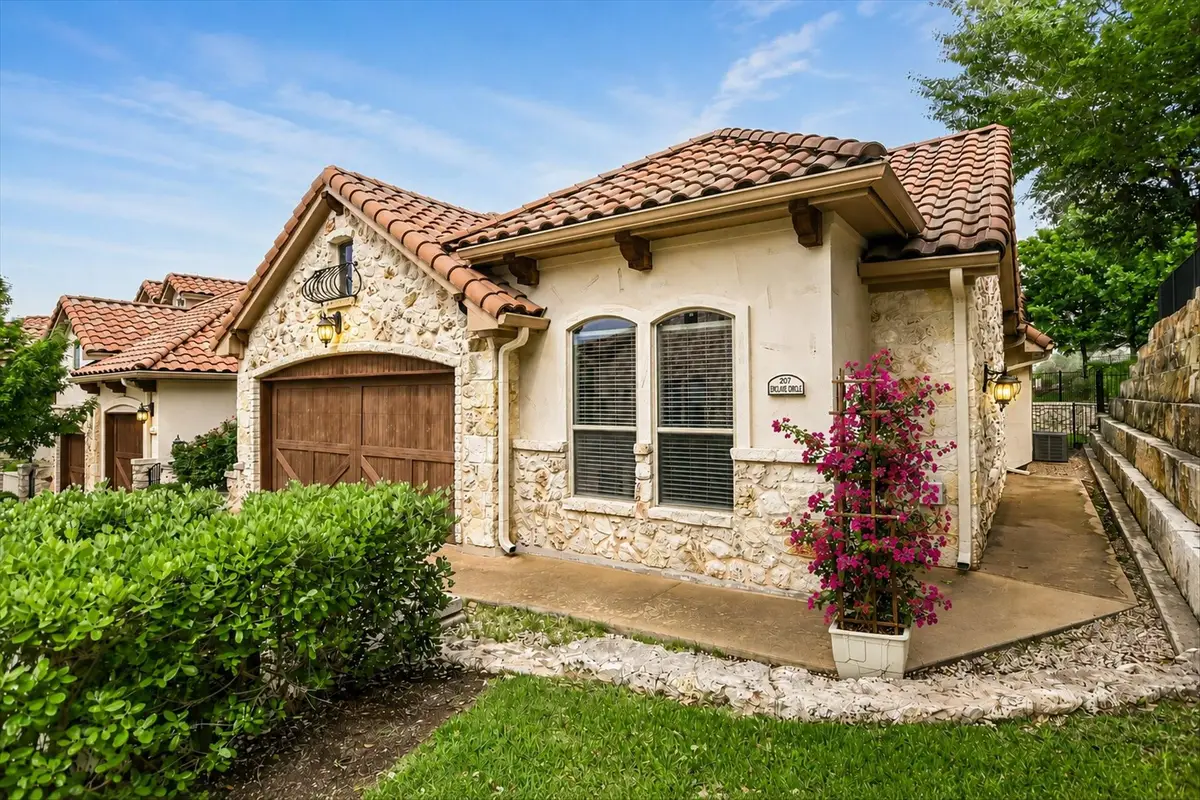 207 Enclave Cir, Horseshoe Bay, TX 78657 - #1