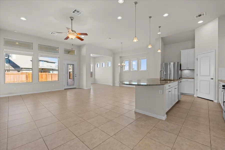 121 Fattoria Cv, Liberty Hill, TX 78642 - Image #3