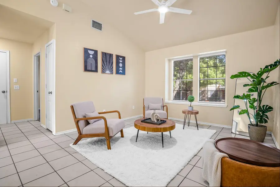 11901 Swearingen Dr #113, Austin, TX 78758 - Image #2
