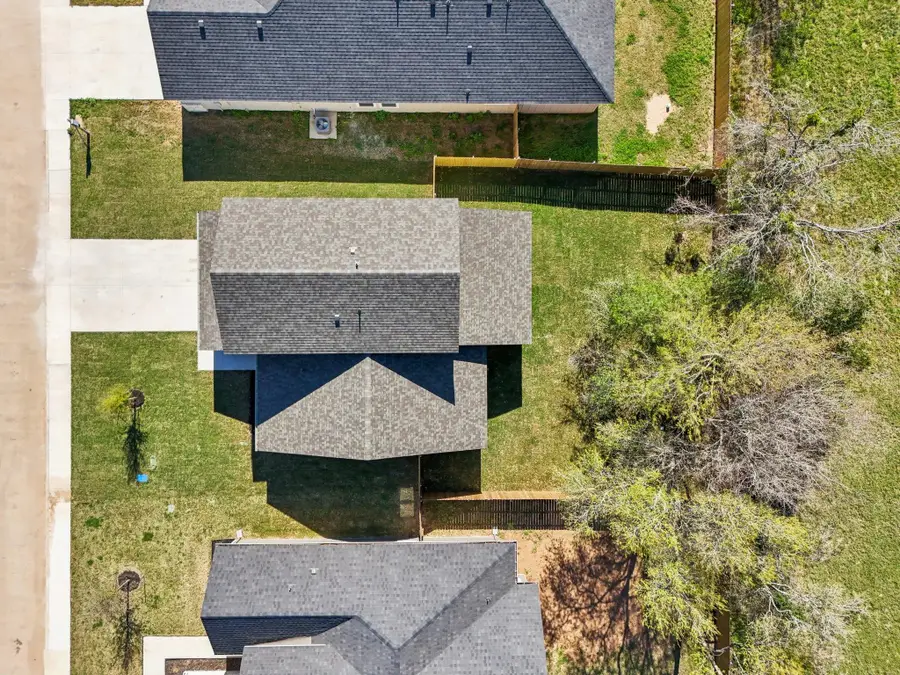 109 Callie St, Smithville, TX 78957 - Image #3