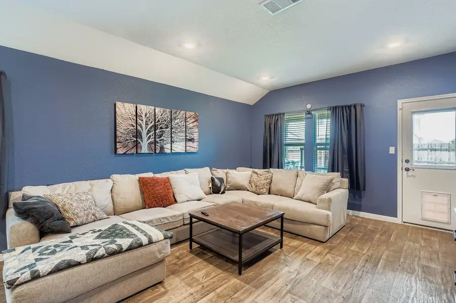 217 Baron Creek Trl, Bastrop, TX 78602 - Image #3