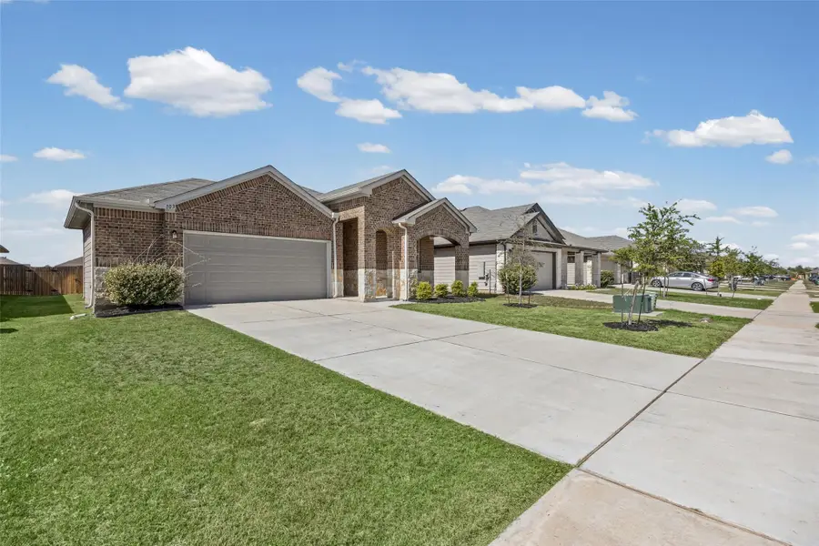 103 Krause Springs Dr, Hutto, TX 78634 - #2