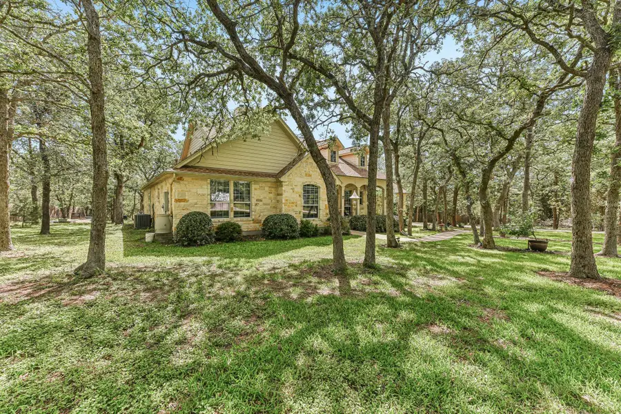 109 Elm Wood Dr, Elgin, TX 78621 - #2