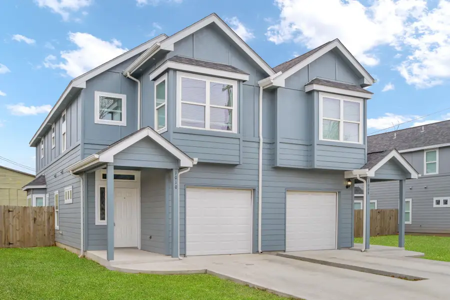 1008 E Fannin St, Luling, TX 78648 - #2