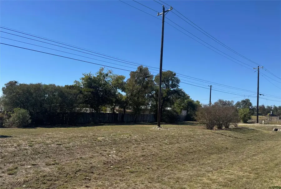 51 Bonnett Ln, Georgetown, TX 78633 - Image #3