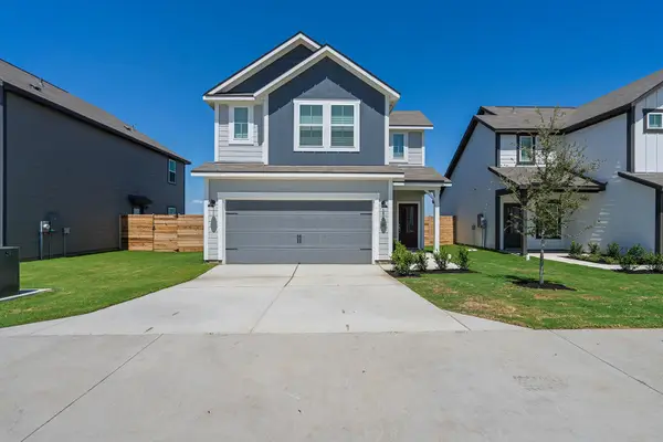 137 Desert Hare Dr, Jarrell, TX 76537