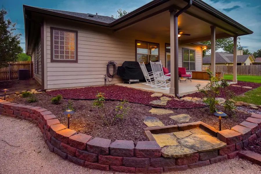 129 Haliimaile Ln, Bastrop, TX 78602 - #2