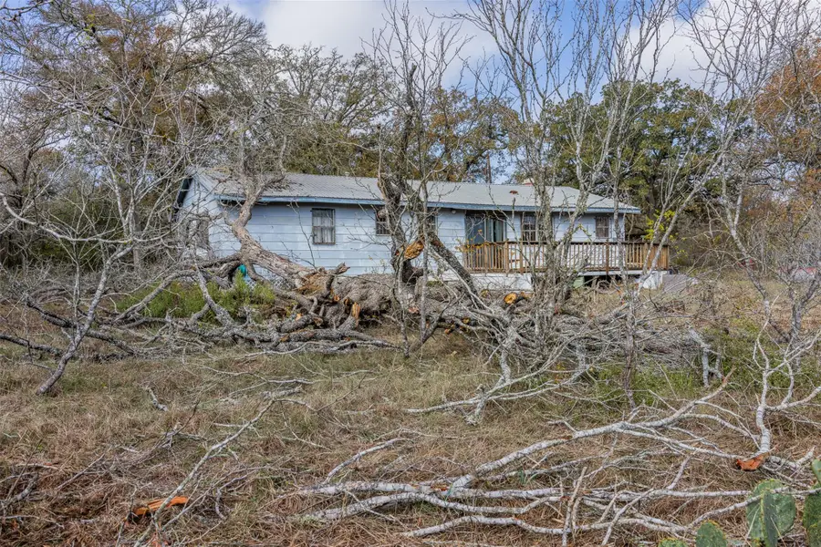 840 Bugtussle Ln, Luling, TX 78648 - Image #2