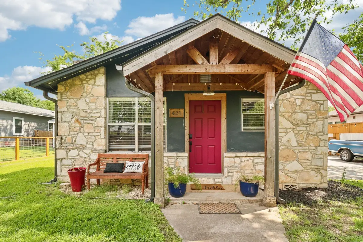 421 James St, Boerne, TX 78006 - Image #1