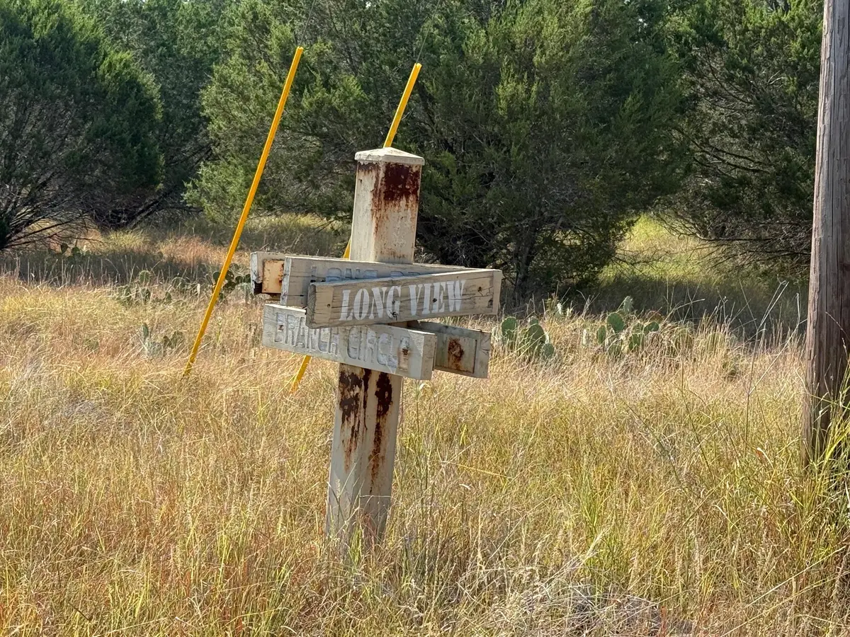 200 Long Branch Cir, Horseshoe Bay, TX 78657 - Image #1