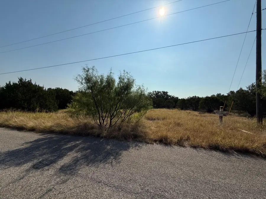 200 Long Branch Cir, Horseshoe Bay, TX 78657 - Image #3