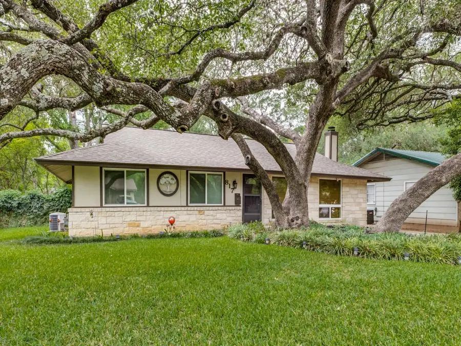 817 Glen Oak Dr, Austin, TX 78745 - Image #2