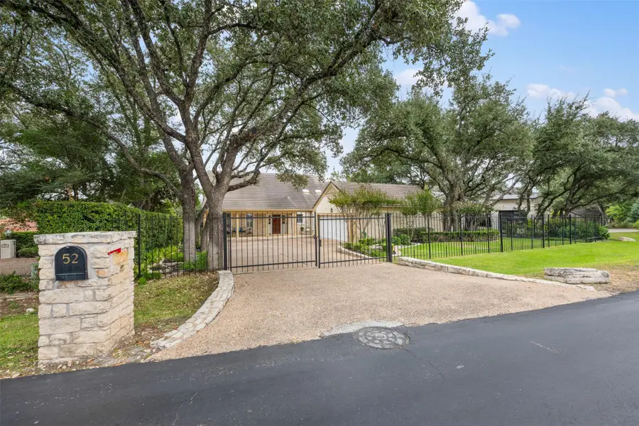 52 Club Estates Pkwy, The Hills, TX 78738 - Image #3