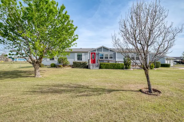 114 Thomas Park Dr, Hutto, TX 78634