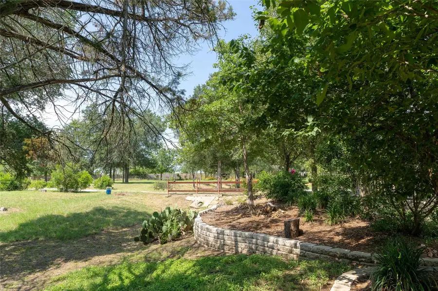 194 Rabbit Trl, Dale, TX 78616 - Image #2