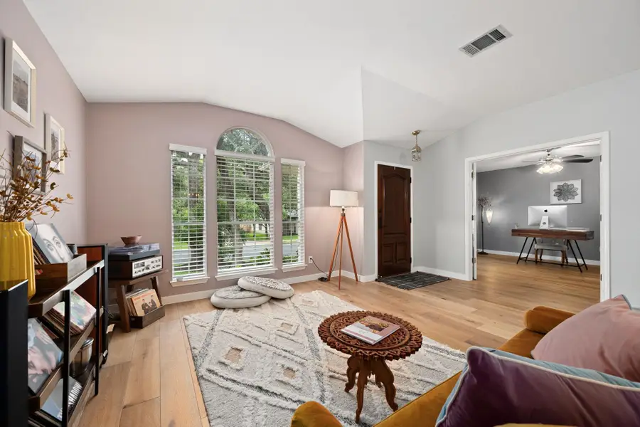 8112 Luling Ln, Austin, TX 78729 - #2