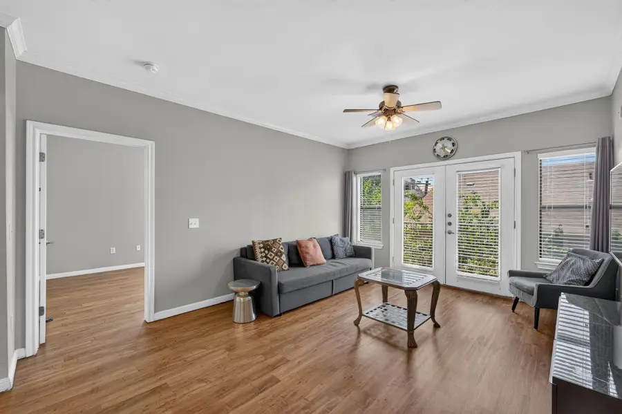 2502 Leon St #304, Austin, TX 78705 - #3