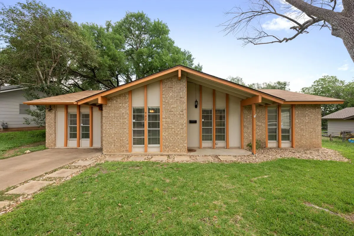 902 Emerald Wood Dr, Austin, TX 78745 - #1
