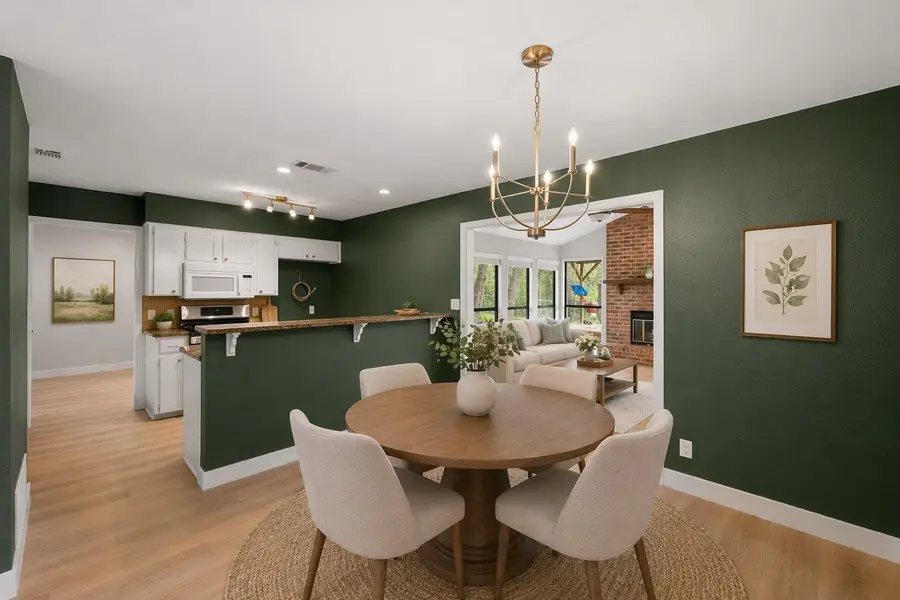 902 Emerald Wood Dr, Austin, TX 78745 - #3