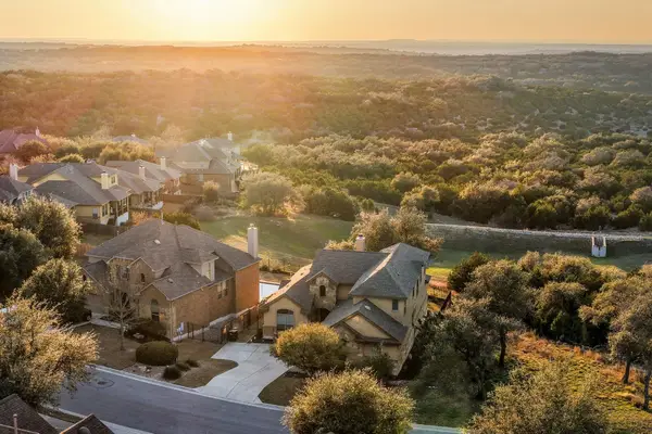 22112 Rock Wren Rd, Spicewood, TX 78669