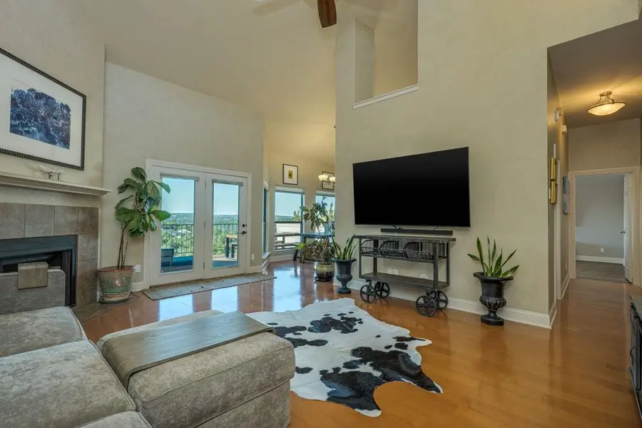 1314 Falcon Ledge Dr #213, Austin, TX 78746 - #3