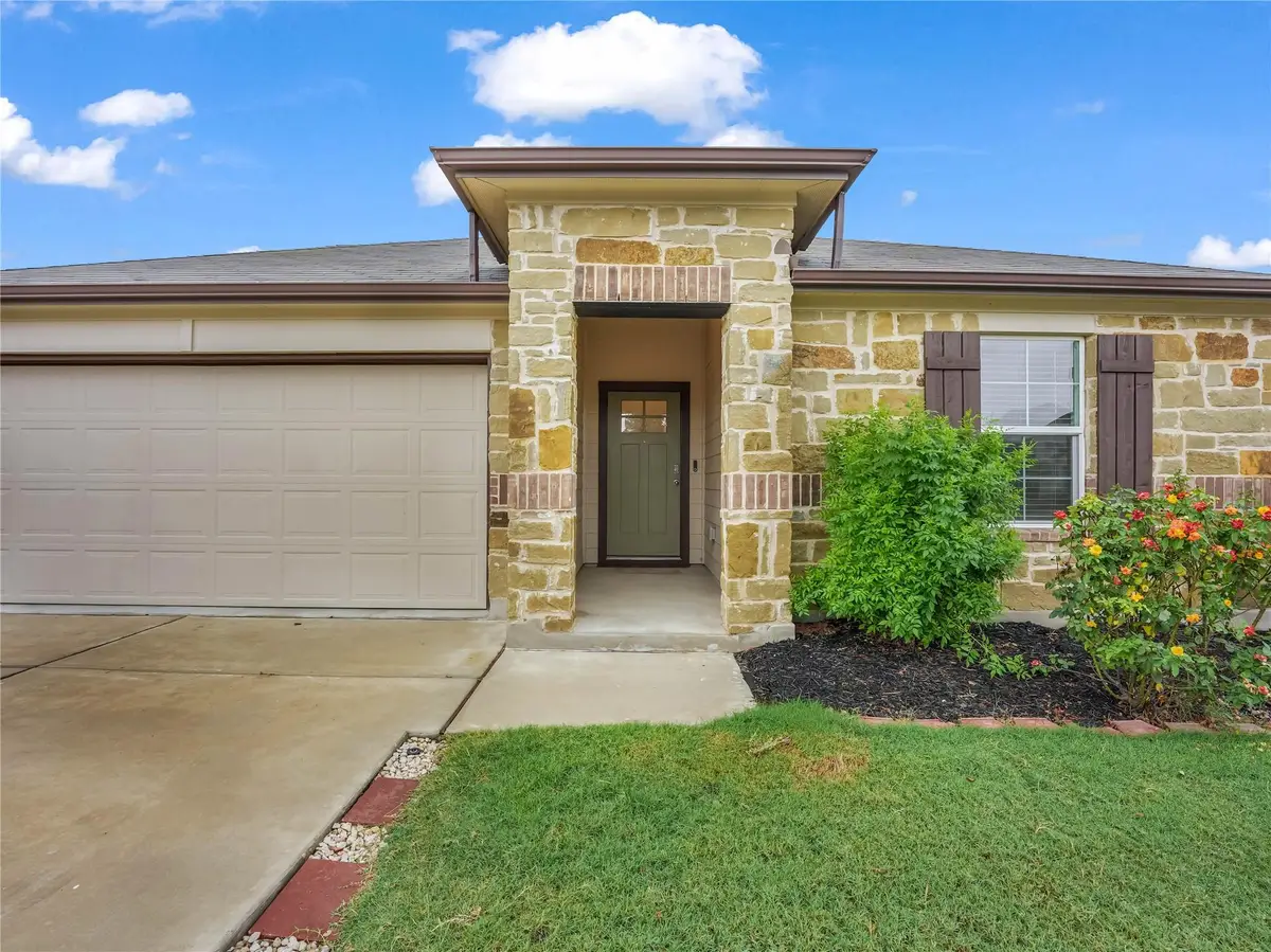 127 Sky Meadows Cir, San Marcos, TX 78666 - #1