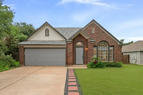 8322 Doe Meadow Dr, Austin, TX 78749
