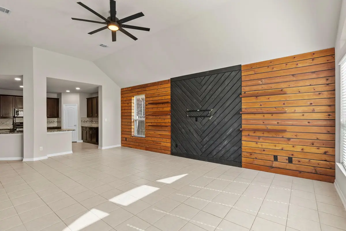 361 Vista Gardens Dr, Buda, TX 78610 - #1