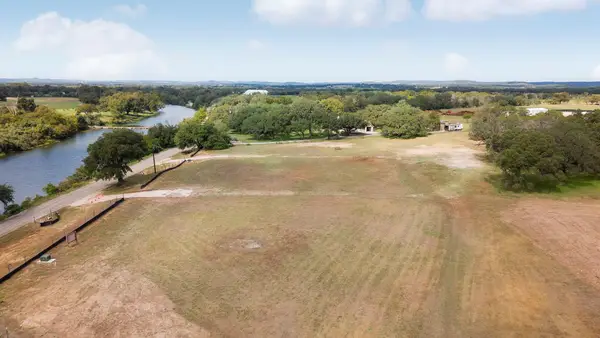 1376 River Run, Blanco, TX 78606