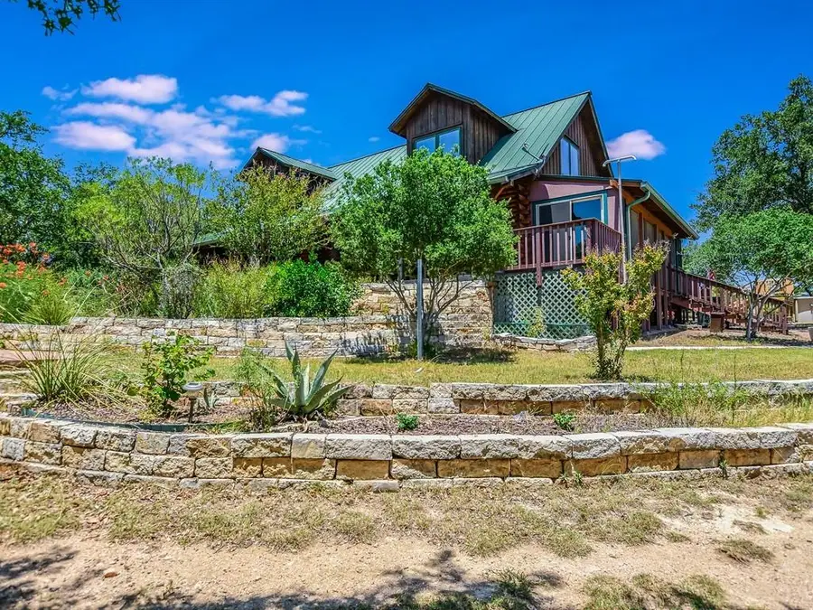254 Middleton Rd, Spicewood, TX 78669 - #2