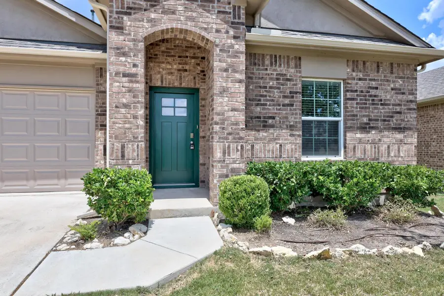 356 Shiner Ln, Georgetown, TX 78626 - Image #2