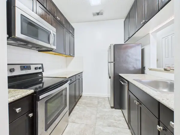 2300 Leon St #205, Austin, TX 78705