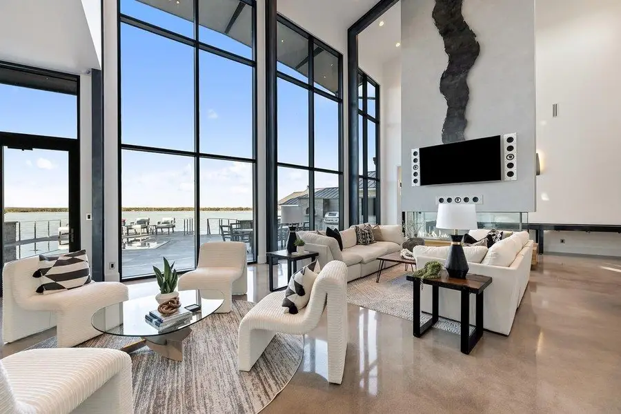 402 Lighthouse Dr, Horseshoe Bay, TX 78657 - #2