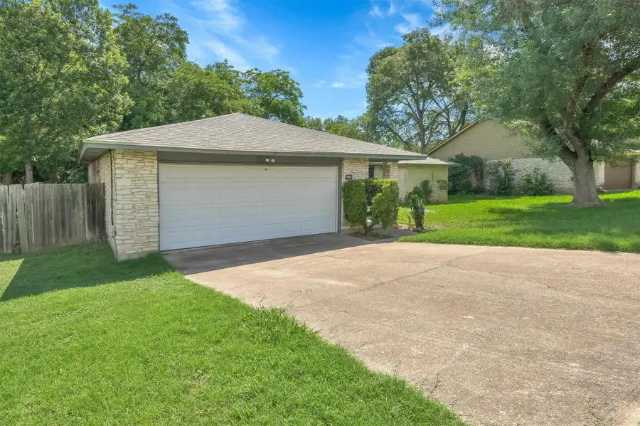 1008 Hermitage Dr, Austin, TX 78753 - #2