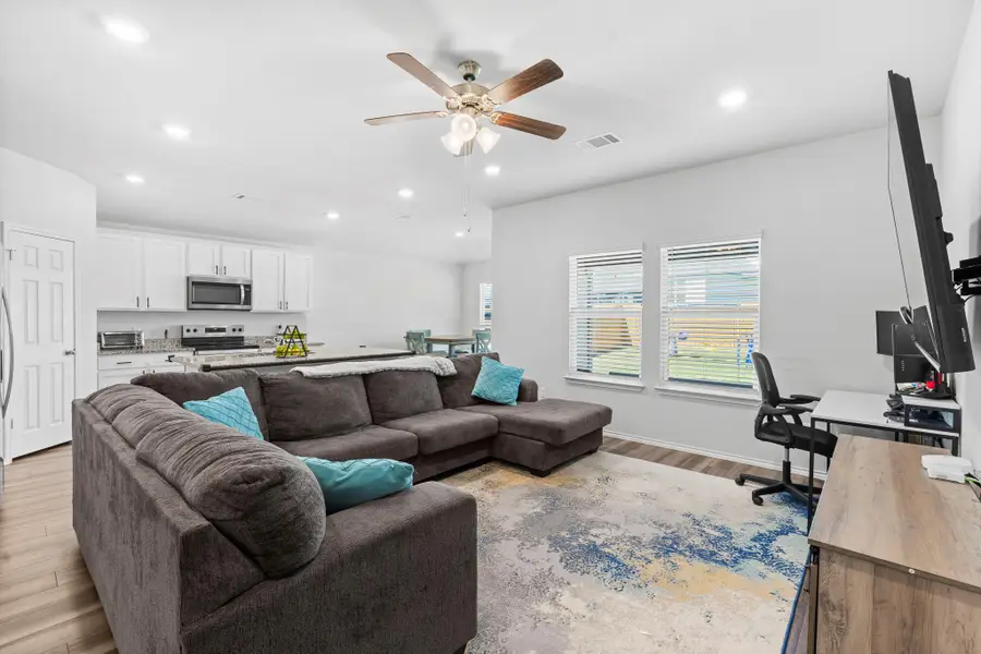 165 Hugh Dr, Killeen, TX 76542 - #2