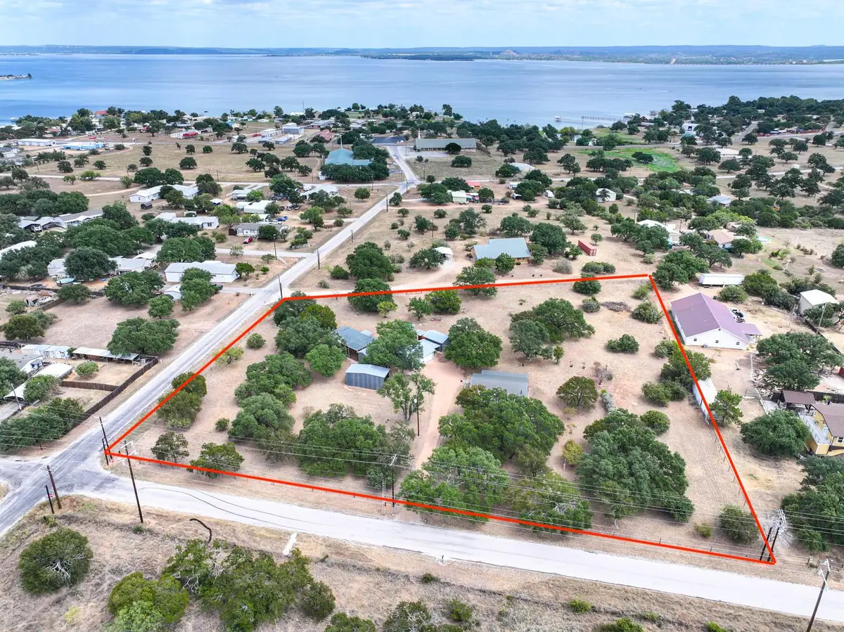 950 Hi-line Dr, Buchanan Dam, TX 78609 - #1