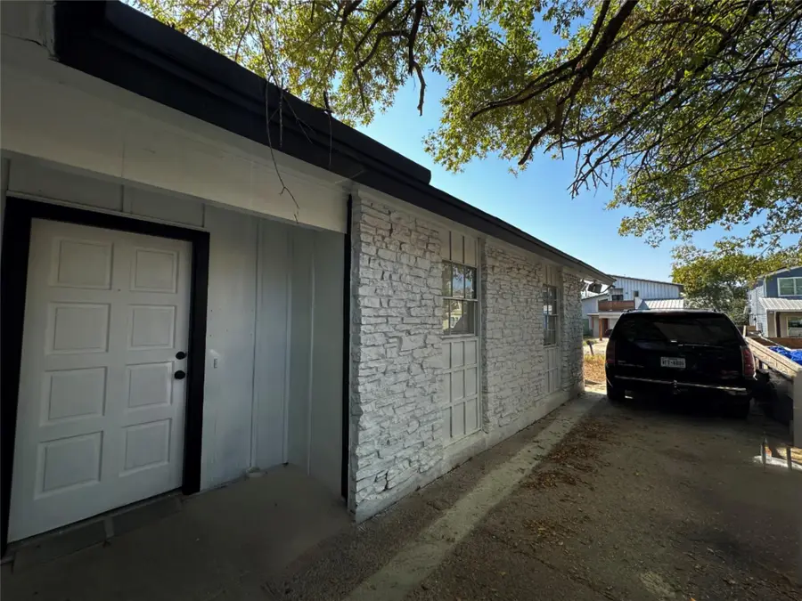 3300 Rockhurst Ln, Austin, TX 78723 - Image #2