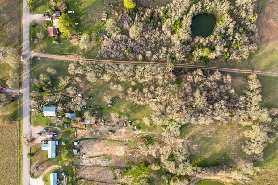 269 Old Lake Rd, Smithville, TX 78957 - Image #2