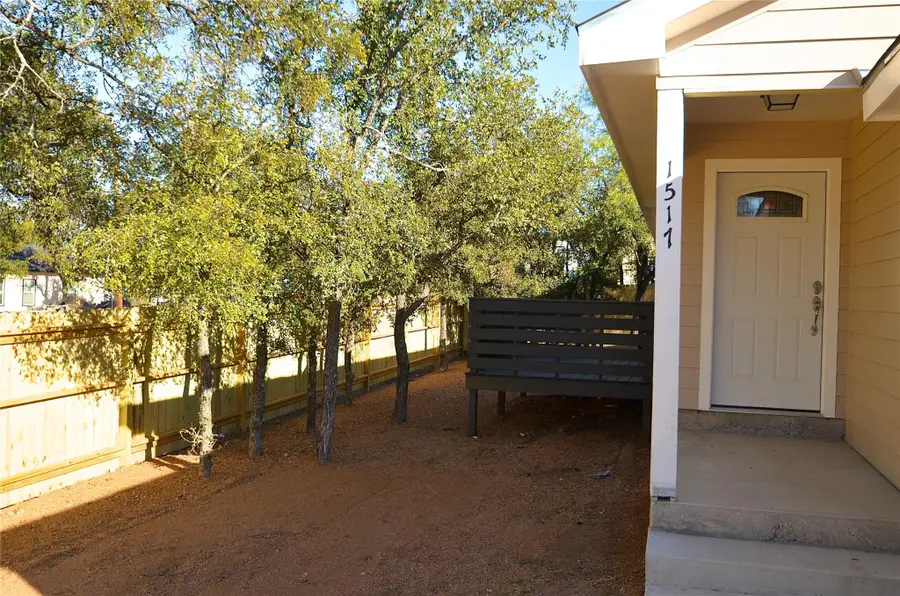 1517 Navajoe Trl, Kingsland, TX 78639 - Image #2