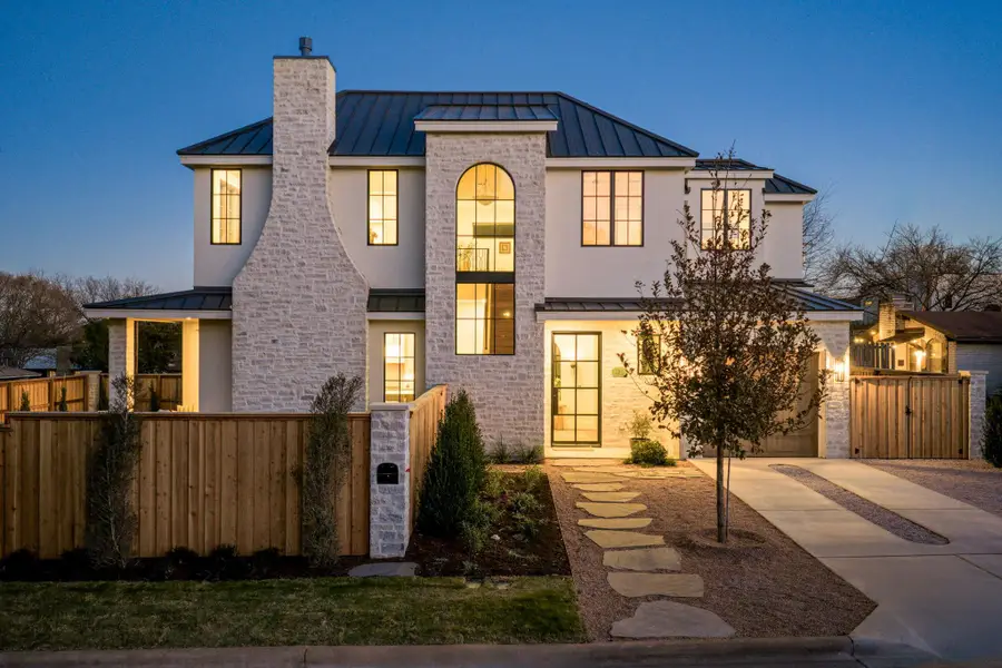 2105 Ann Arbor Ave, Austin, TX 78704 - Image #2