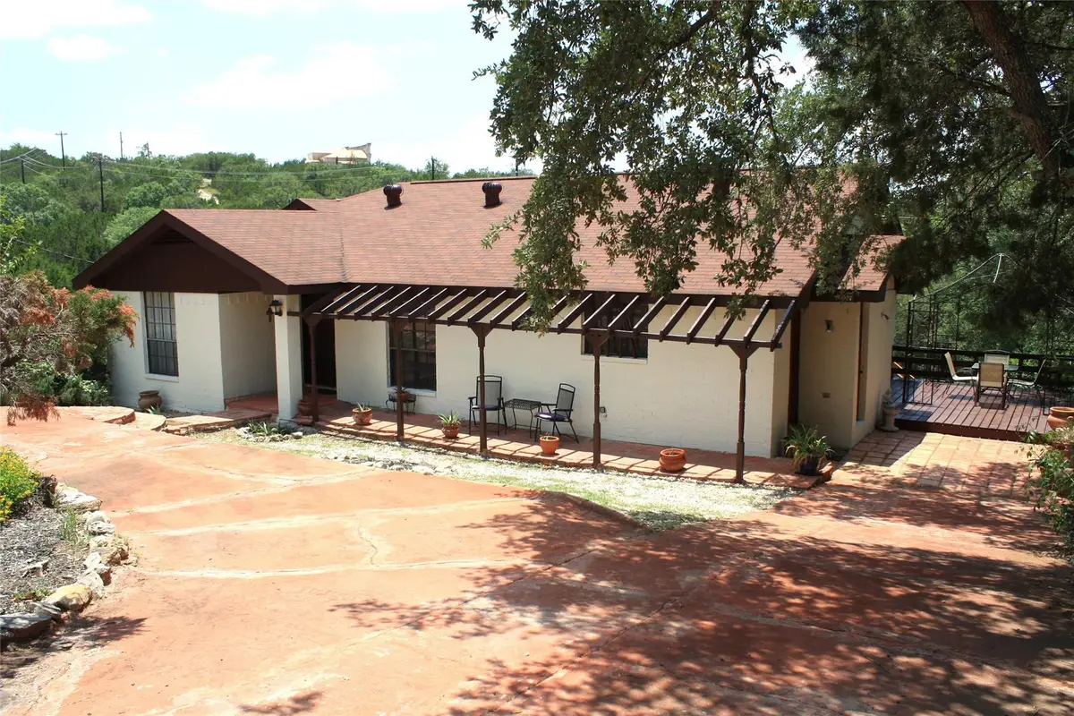 1004 Daviot Dr, Briarcliff, TX 78669 - Image #1