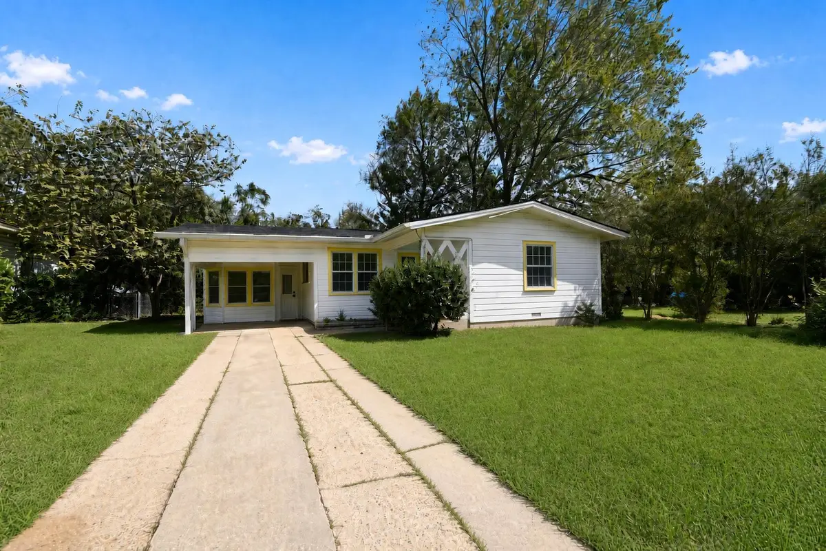 548 Bowser St, Rockdale, TX 76567 - #1
