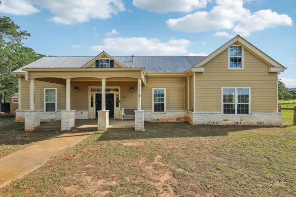 1200 County Road 211, Giddings, TX 78942