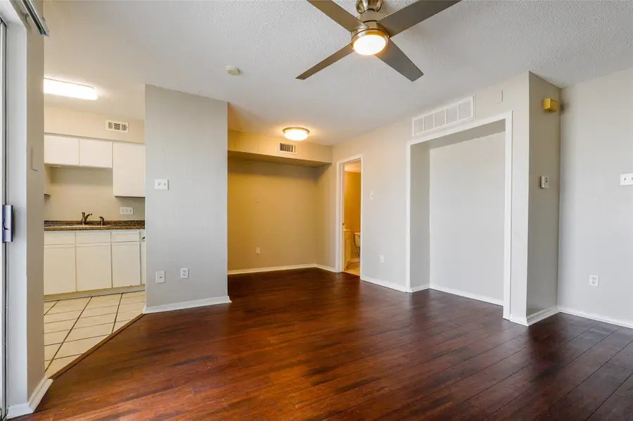 1840 Burton Dr #227, Austin, TX 78741 - #3
