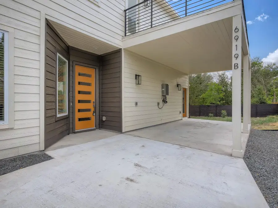 6919 Bethune Ave, Austin, TX 78752 - Image #2