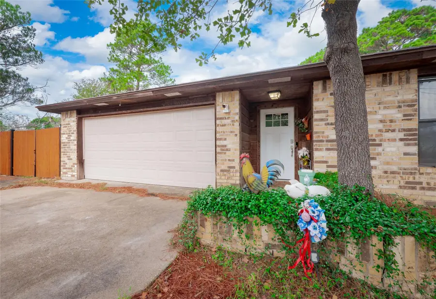 108 Lei Ct, Bastrop, TX 78602 - Image #2