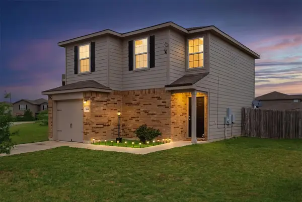 404 Yearwood Ln, Jarrell, TX 76537