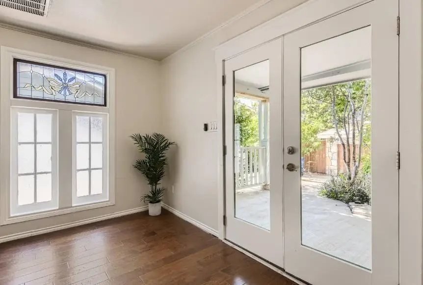 1202 Loma Dr, Austin, TX 78741 - Image #3