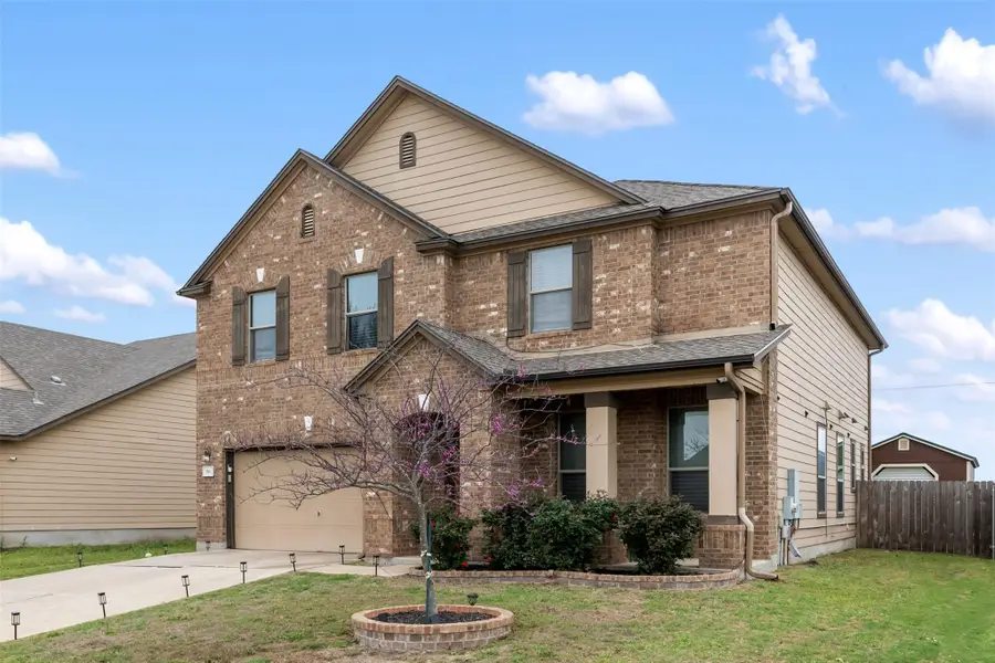 316 Carrington St, Hutto, TX 78634 - #2