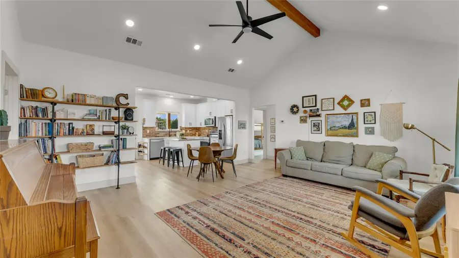 124 Donnie Dr, Lampasas, TX 76550 - Image #3